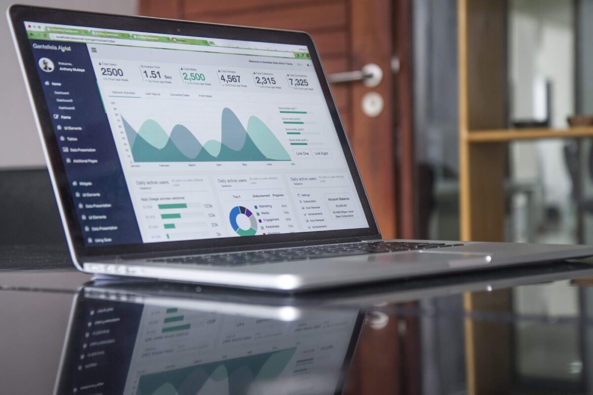 Retail operations dashboard on a laptop in a store back office